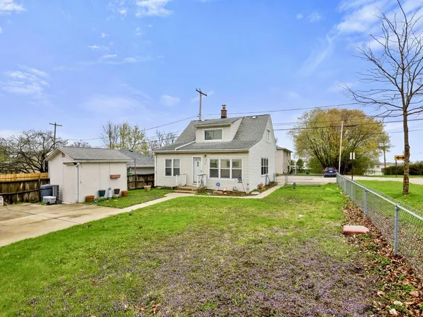 3576 South 32nd STREET, Greenfield, WI 53221
