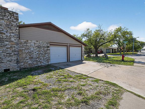 2nd image of 1209 Sagebrush Dr