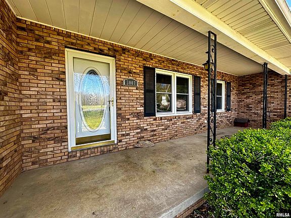 2nd image of 3007 Hillcrest Dr