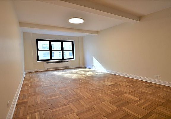 3rd image of 141 E 56th St APT 6H