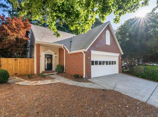 258 Dennis Dr, Alpharetta, GA 30009