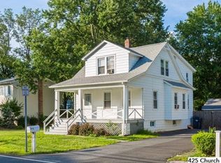 425 Church Ln, North Brunswick, NJ 08902