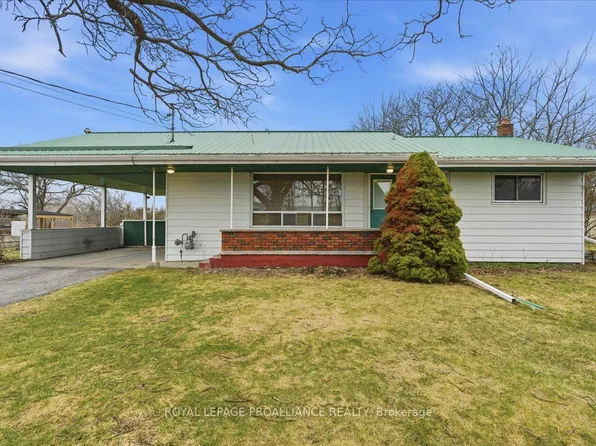 127 Aikins Rd, Quinte West, ON K8R 0A7
