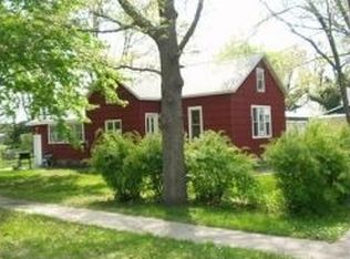 1307 28th St, Manistee, MI 49660