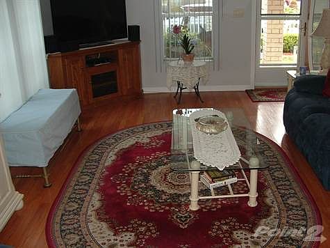 COFFEE TABLE AND AREA RUG