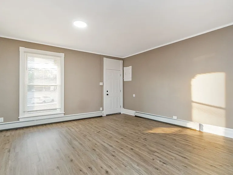 439 W Church St — Photo 7