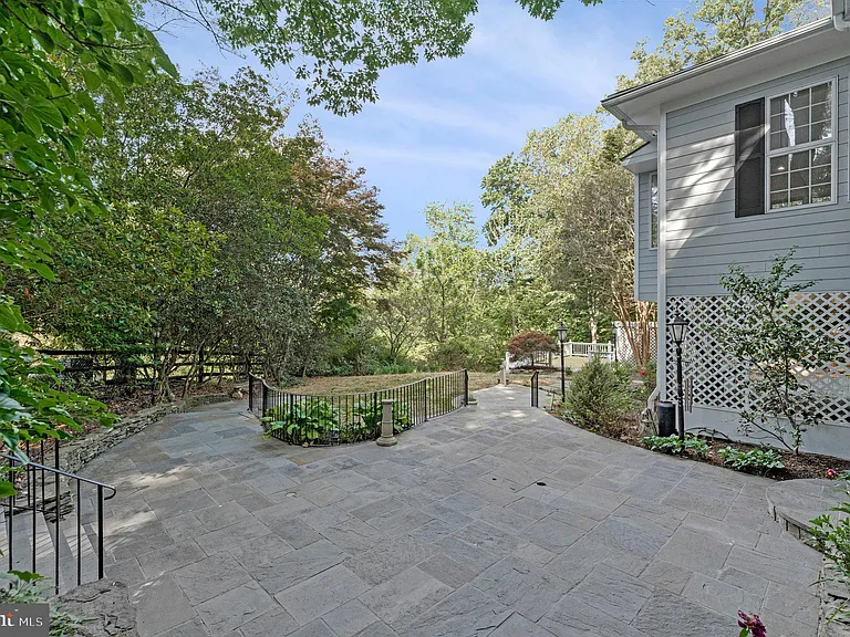 10034 Scenic View Ter — Photo 56