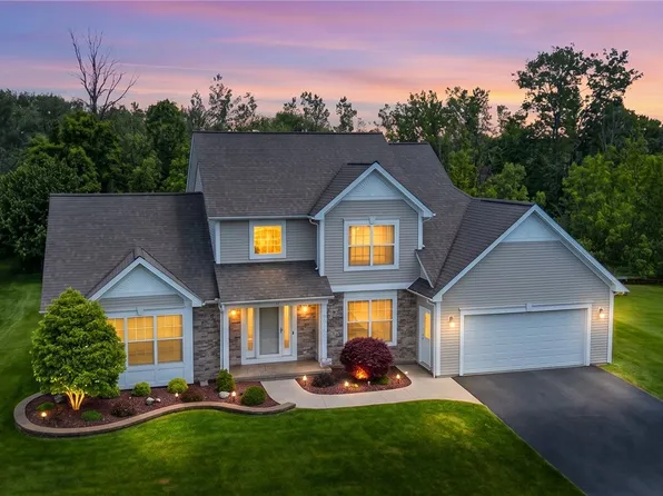 182 Timarron Trl, Rochester, NY 14612