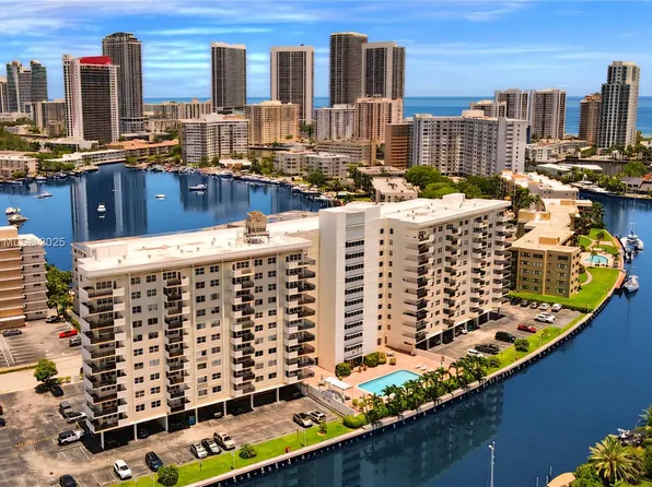 401 Golden Isles Dr APT 307, Hallandale, FL 33009