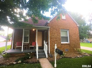 820 N 13th St, Herrin, IL 62948