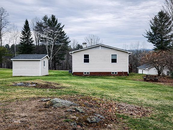 3rd image of 623 E Village Road