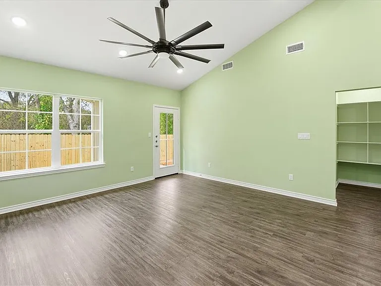 806 S Newsom St #806 — Photo 16