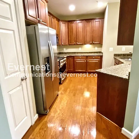 701 Cobblestone Blvd #212 — Photo 2