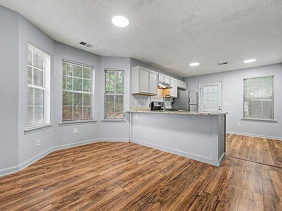 4th image of 1273 Scripps Ct SW