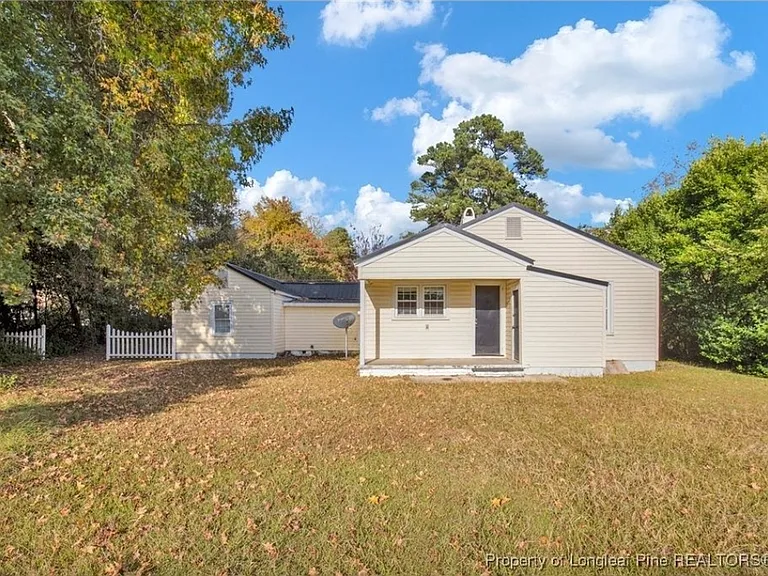 Pecan Dr — Photo 3