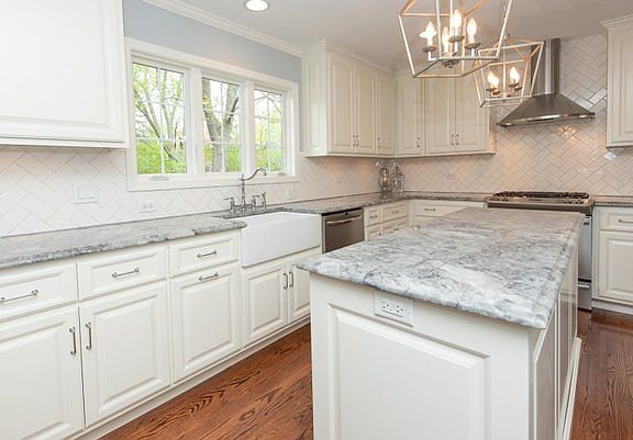 5th image of 1221 Garden Ct