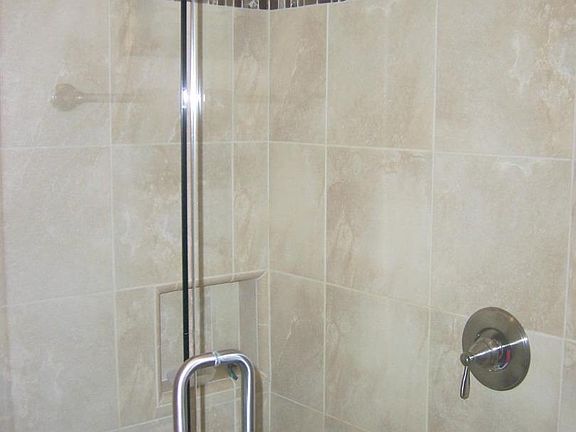 5th image of 2250 Monroe St APT 240