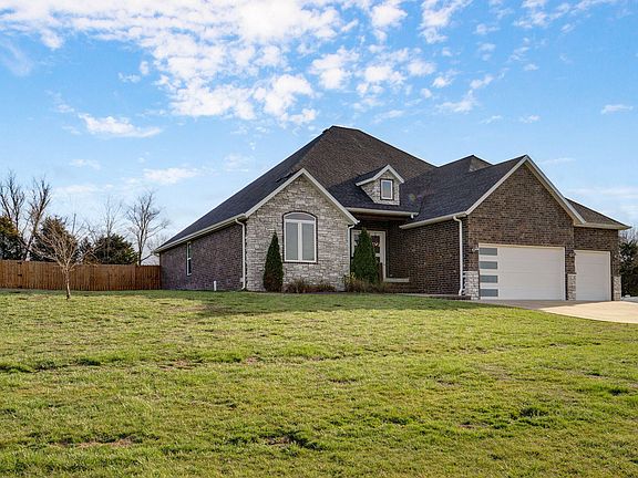 4th image of 58 Russel Ridge Road