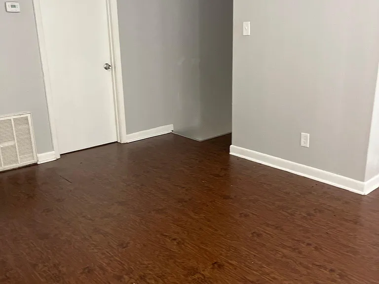 7720 E Kings Hwy #4 — Photo 8