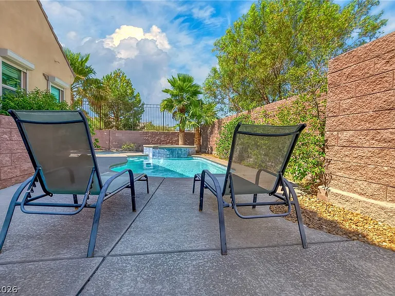 2852 Josephine Dr — Photo 39