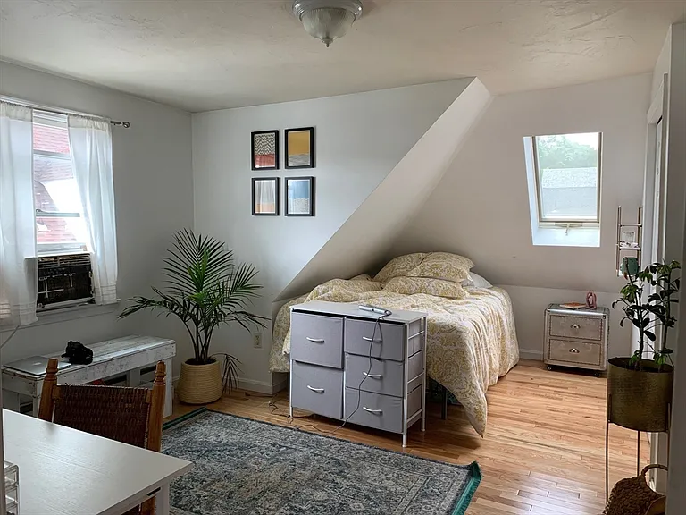 16 Falkland St #2 — Photo 9