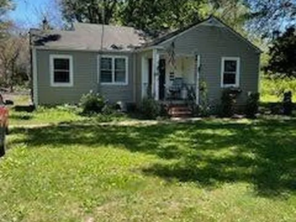 31 Memorial Dr, Summerville, GA 30747