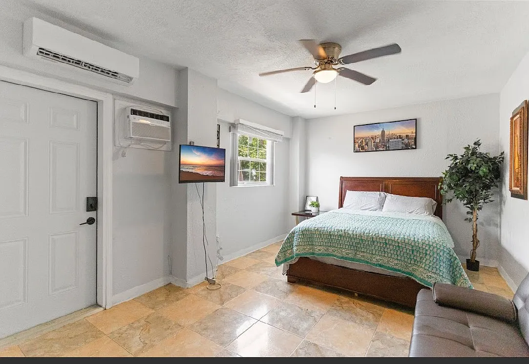 Studio, 625 sqft, $1,300 — Photo 4