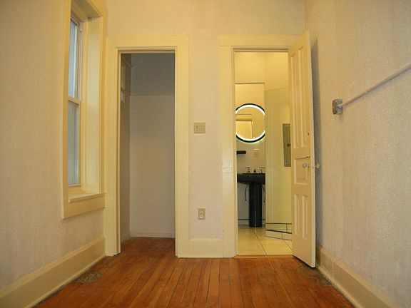 Bedroom into bath, closet on left