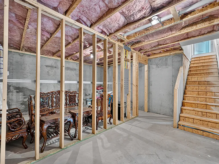 685 Highgrove Way — Photo 26