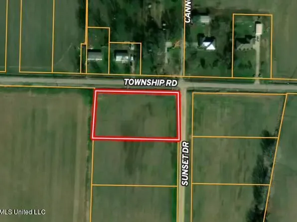 Sunset Dr, Cleveland, MS 38732