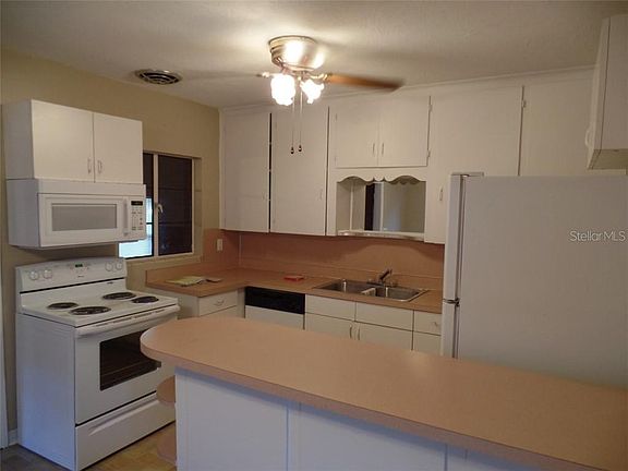 2nd image of 2320 23rd St S