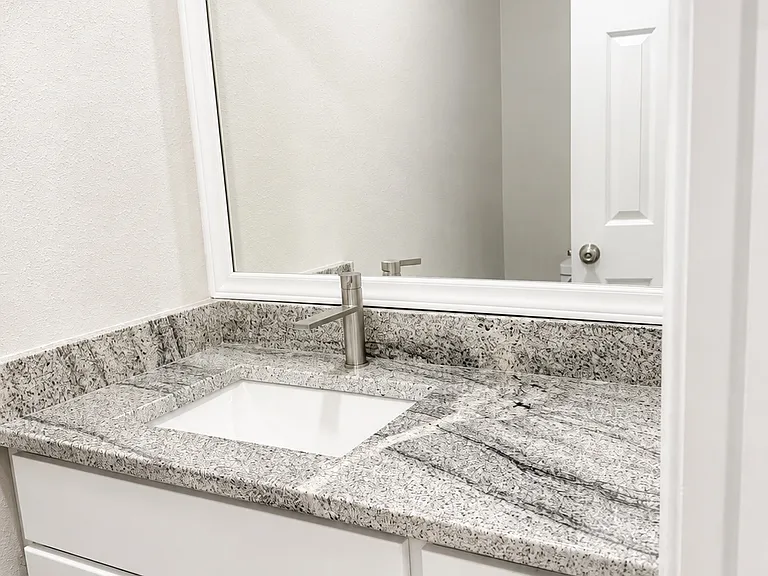210 W Austin St #112 — Photo 8