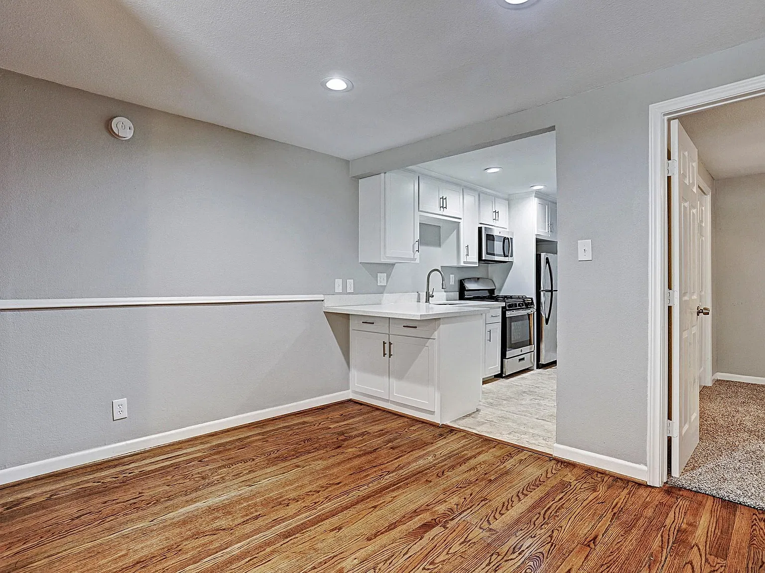 1 bed, 1.0 bath, 600 sqft, $1,195 — Photo 3