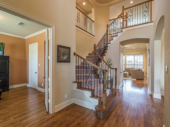 4th image of 2309 Salisbury Ct