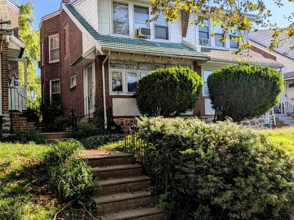 817 Passmore St, Philadelphia, PA 19111