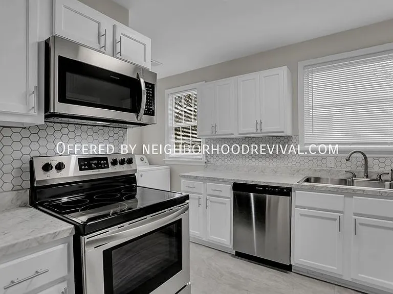 3368 Douglass Ave — Photo 8