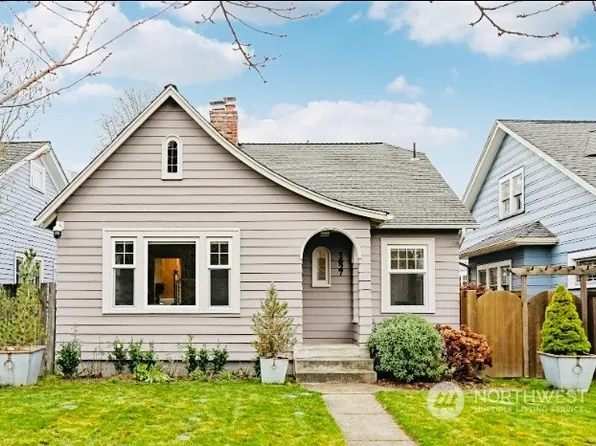 1627 44th Avenue SW, Seattle, WA 98116