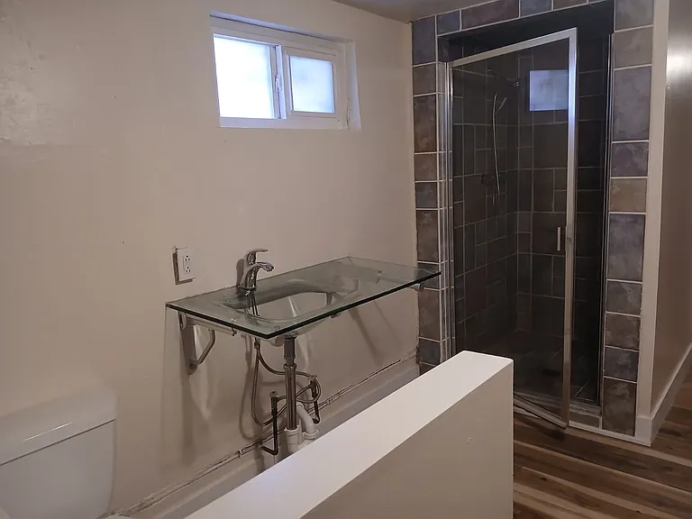 4558 Hooker St — Photo 10