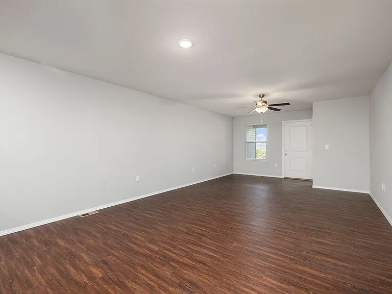 331A W Summit St — Photo 14