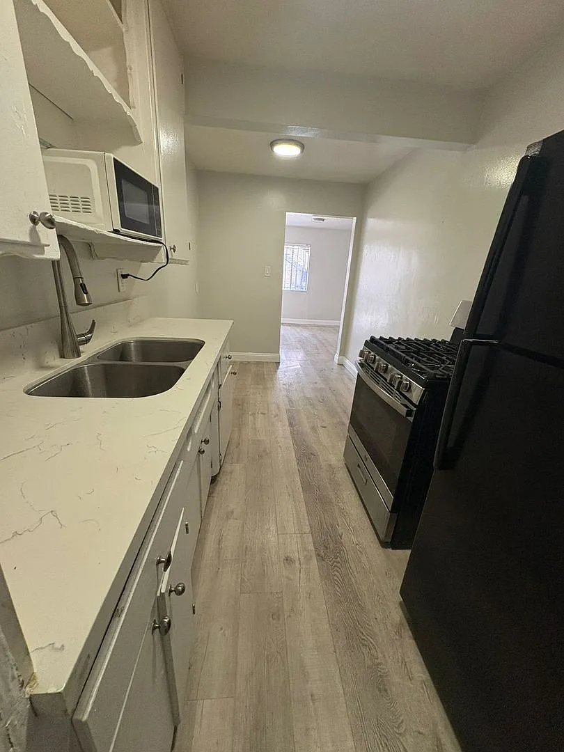 1 bed, 1.0 bath, 665 sqft, $1,895 — Photo 3