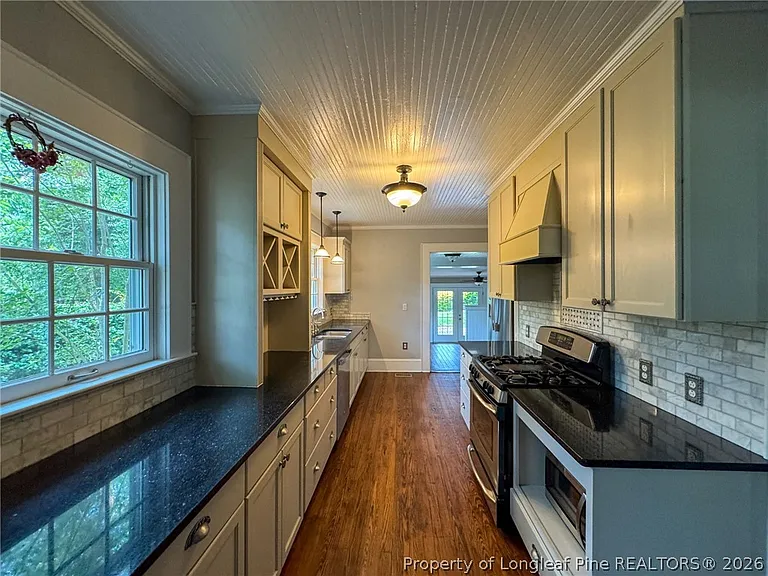 411 Cape Fear Ave — Photo 7