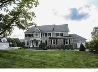 285 North St, Ridgefield, CT 06877