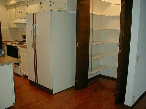 2nd image of 13 Frontier Ln