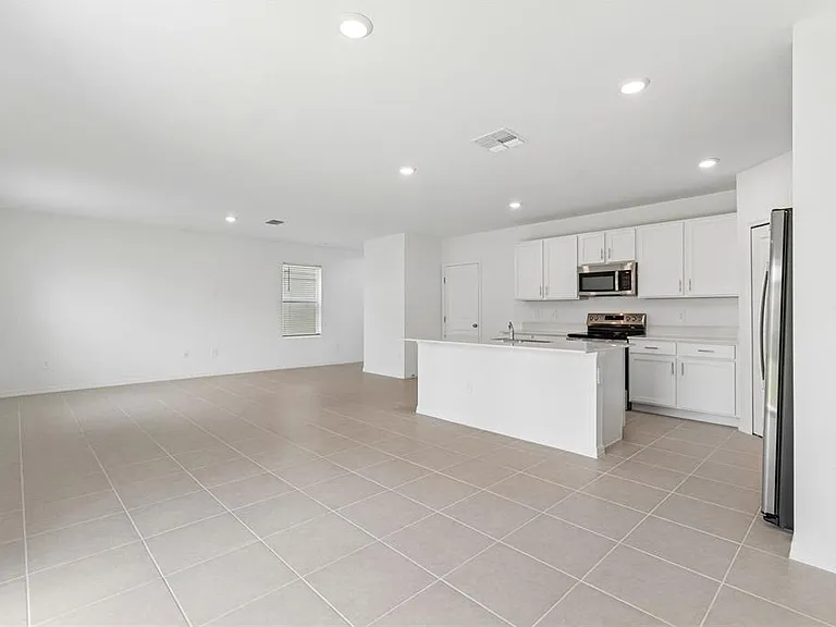 7847 Abagail Dr — Photo 9