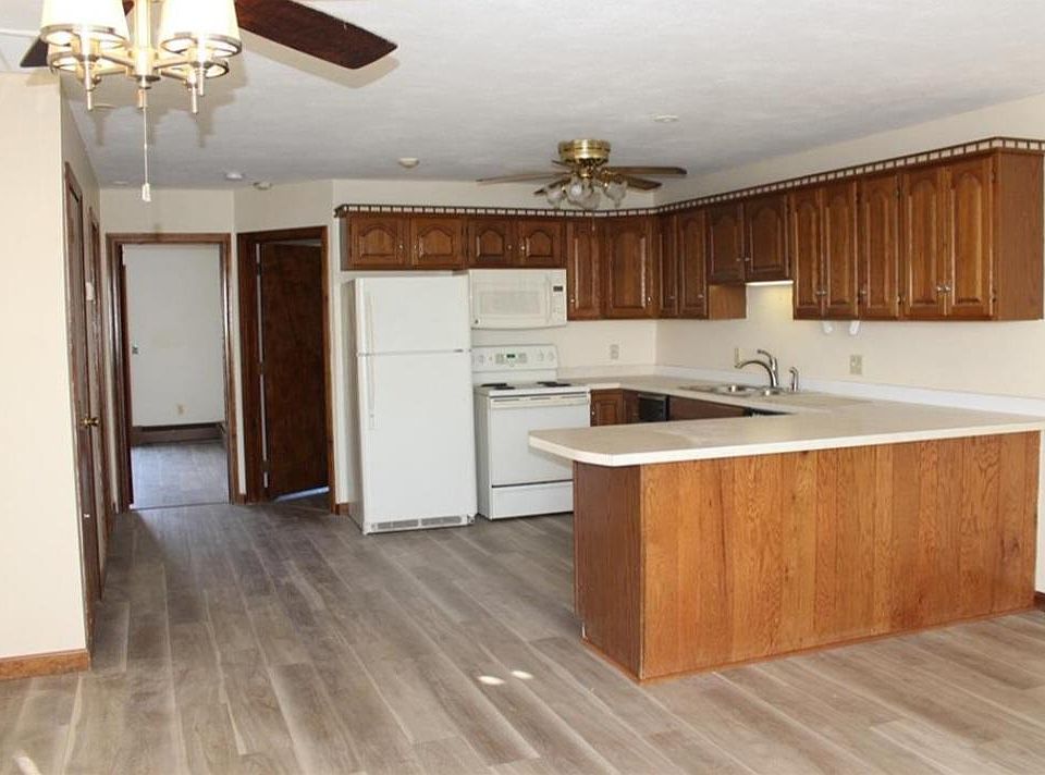 1st image of 88 Rear West Warwick Ave #11