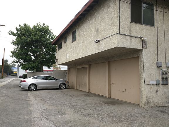 5th image of 9018 Broadway APT B