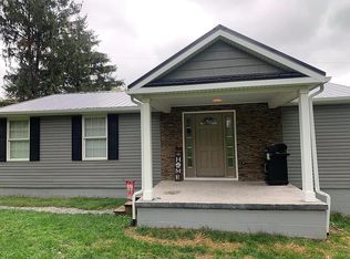 369 Glendale Rd, Beaver Falls, PA 15010