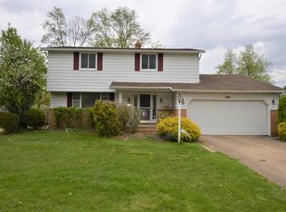 1337 S Circle View Dr, Seven Hills, OH