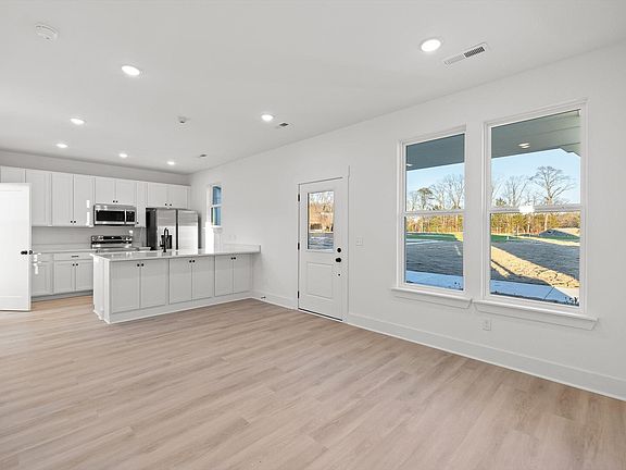 5th image of 2843 Northpoint Blvd #37343