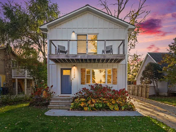 1124 Sunrise Park St, Howell, MI 48843